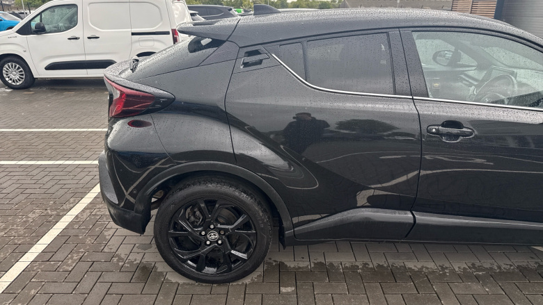 Toyota C-HR 1.8 Hybrid Design 5dr CVT Hybrid Hatchback
